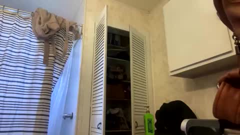 Snapshot of kittycat929709 chatting on 03-07-26, 08:17 Drip maker online show from 03-07-26, 08:17