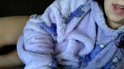 Snapshot of kittygirl__ chatting on 11-18-25, 10:20 kitty online show from 11-18-25, 10:20