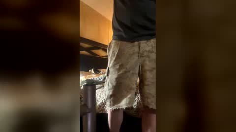 Snapshot of kittykatwittats chatting on 12-18-25, 04:07 kittykatwittats online show from 12-18-25, 04:07