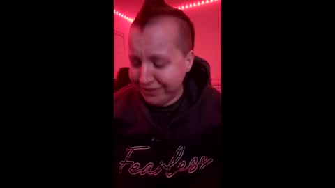 Snapshot of kittykay86 chatting on 12-23-25, 07:06 Bella Blue BBW online show from 12-23-25, 07:06