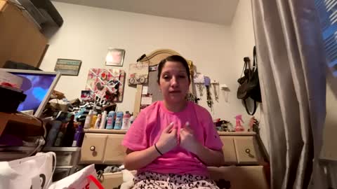 kittyluvx online show from 02-24-25, 10:47