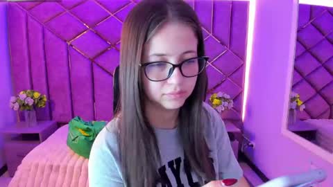 Sarah online show from 05-28-26, 02:47