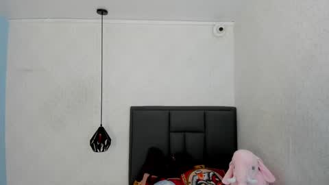 Snapshot of kittytimberlake chatting on 01-04-25, 11:43 K I T T Y online show from 01-04-25, 11:43