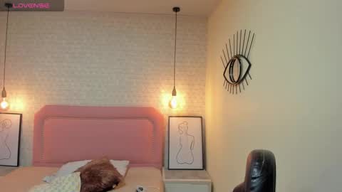Snapshot of kittytimberlake chatting on 10-18-25, 12:06 K I T T Y online show from 10-18-25, 12:06