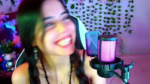 Kittyuwu  online show from 11-06-25, 07:04