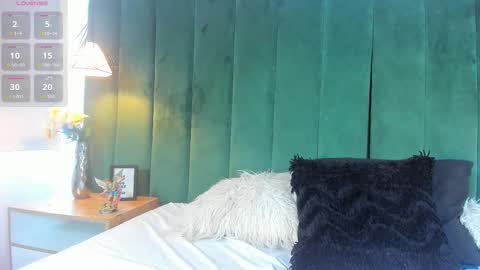 K I T T Y Y  online show from 10-27-25, 08:35