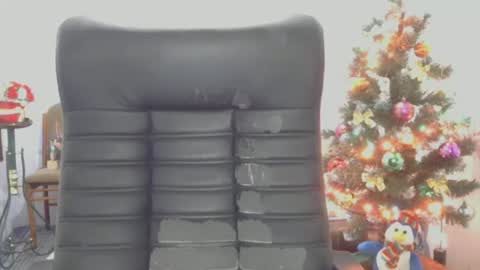 Snapshot of kittyybeauty chatting on 12-19-24, 04:24 KittyyBeauty online show from 12-19-24, 04:24