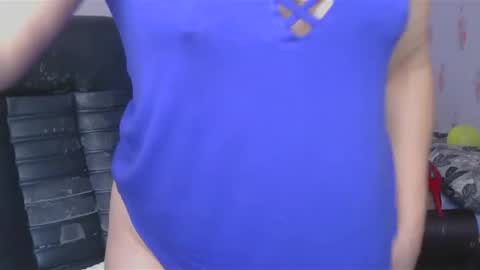 Snapshot of kittyybeauty chatting on 03-05-25, 08:10 KittyyBeauty online show from 03-05-25, 08:10