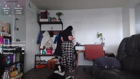 Snapshot of kittyymaze chatting on 12-19-24, 05:50 Kittyymaze online show from 12-19-24, 05:50
