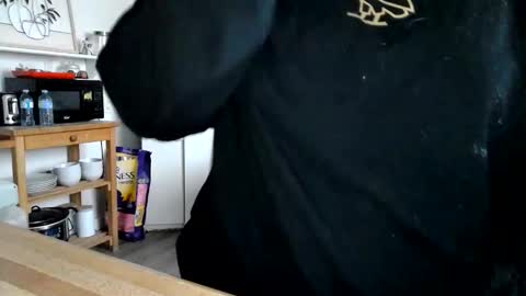 Kittyymaze online show from 03-31-26, 12:27