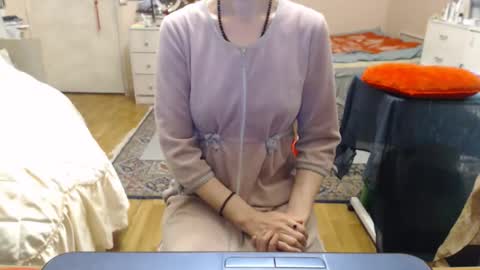 KiuminBerry online show from 01-18-26, 03:38