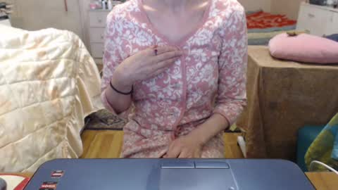 KiuminBerry online show from 06-14-26, 01:02