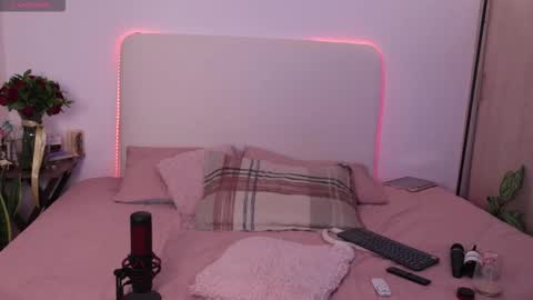 Snapshot of kiut_tiffanii chatting on 02-20-26, 10:38 Tiffanii online show from 02-20-26, 10:38