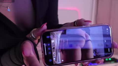 Snapshot of kiut_tiffanii chatting on 03-17-26, 03:22 Tiffanii online show from 03-17-26, 03:22