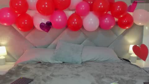 Snapshot of kiutemily_ chatting on 02-15-26, 10:06 Emily online show from 02-15-26, 10:06