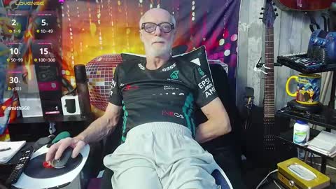 Snapshot of kiveuxmakeu chatting on 09-15-25, 08:25 kiveuxmakeu online show from 09-15-25, 08:25