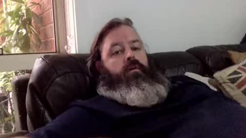 Kiwiabroad online show from 02-13-25, 07:13