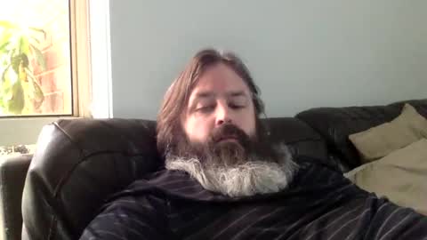 Kiwiabroad online show from 02-14-25, 07:38