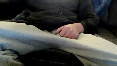 kiwibulge123 online show from 05-27-26, 08:00