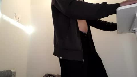 kiwibulge123 online show from 06-29-26, 04:19