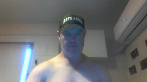 kiwiguy19773 online show from 12-30-24, 05:37