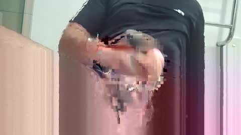 Snapshot of kiwioncam25 chatting on 03-22-26, 05:16 kiwioncam25 online show from 03-22-26, 05:16