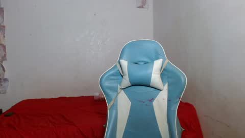 Snapshot of kiyusweetcrazy chatting on 05-17-26, 01:25 kiyu online show from 05-17-26, 01:25