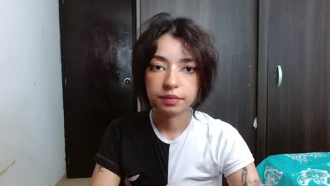 kiyu online show from 06-25-26, 01:38