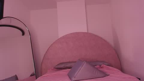 Snapshot of kkira_doll chatting on 05-15-26, 11:50 Kkira online show from 05-15-26, 11:50