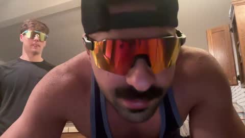 Snapshot of klakes chatting on 07-17-26, 04:19 BarbellBoys online show from 07-17-26, 04:19