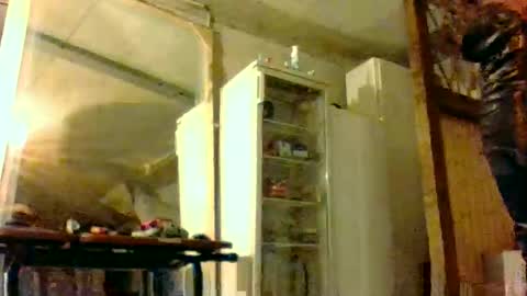 Snapshot of klee6666 chatting on 10-05-25, 04:49 klee6666 online show from 10-05-25, 04:49