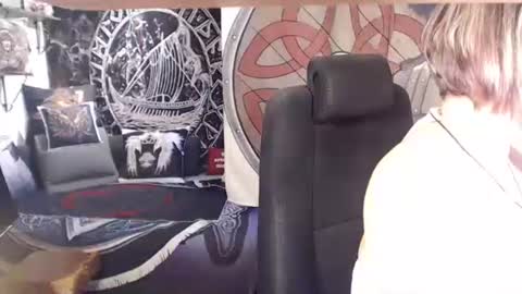 Michelle online show from 09-28-25, 04:12