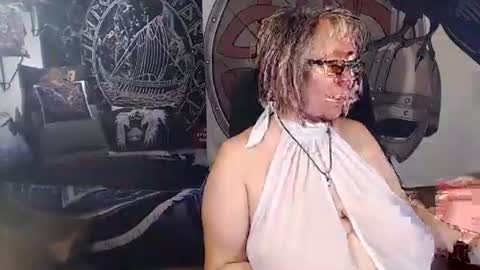 Michelle online show from 10-01-25, 06:19