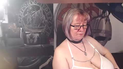 Michelle online show from 04-19-26, 04:06