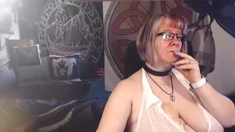 Michelle online show from 05-04-26, 05:58
