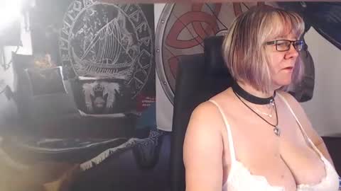 Michelle online show from 07-07-26, 06:47