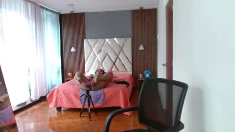 Snapshot of kloe_rousse01 chatting on 05-19-26, 08:26 online show from 05-19-26, 08:26