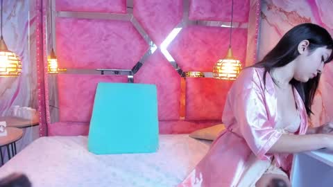 Snapshot of kloe_williams_ chatting on 05-26-26, 01:07 Kloe Williams online show from 05-26-26, 01:07