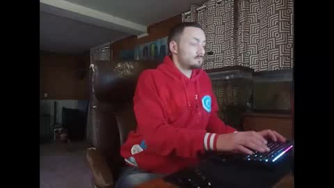 LOUiViLAN online show from 12-12-24, 10:02