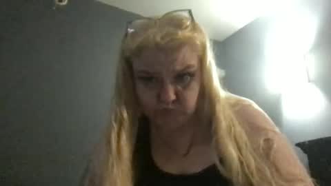 kmarie1196 online show from 06-06-26, 04:17