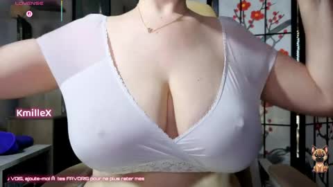 Snapshot of kmillex chatting on 05-27-26, 06:21 KmilleX online show from 05-27-26, 06:21
