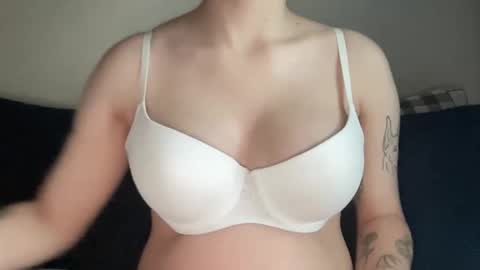 Snapshot of knextdoor chatting on 09-26-25, 04:44 knextdoor online show from 09-26-25, 04:44