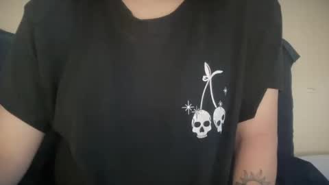 Snapshot of knextdoor chatting on 10-14-25, 08:53 knextdoor online show from 10-14-25, 08:53