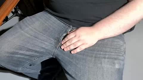 Snapshot of knezzy92 chatting on 06-07-26, 02:37 Knezzy online show from 06-07-26, 02:37
