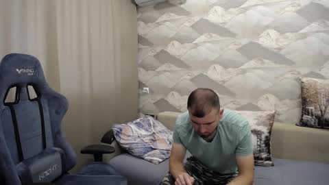 Carter.  online show from 09-11-25, 09:09