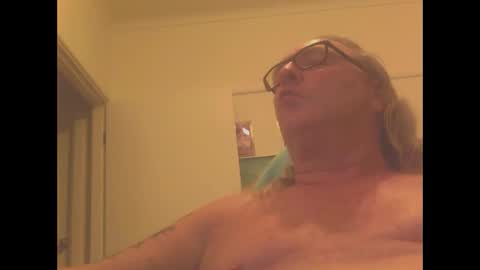 Snapshot of knobout chatting on 12-02-24, 12:29 knobout online show from 12-02-24, 12:29