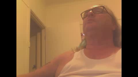 Snapshot of knobout chatting on 12-09-24, 09:06 knobout online show from 12-09-24, 09:06