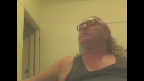 Snapshot of knobout chatting on 12-15-24, 09:35 knobout online show from 12-15-24, 09:35