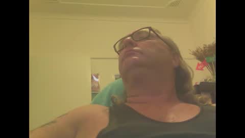 Snapshot of knobout chatting on 12-18-24, 10:08 knobout online show from 12-18-24, 10:08