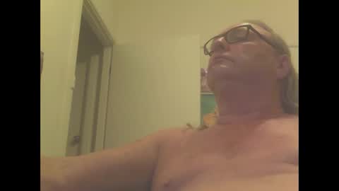 Snapshot of knobout chatting on 12-22-24, 03:55 knobout online show from 12-22-24, 03:55